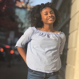 Meet your Posher, Alexis